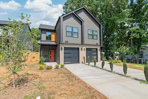 Move-in Ready Modern Townhome!! – photo 1