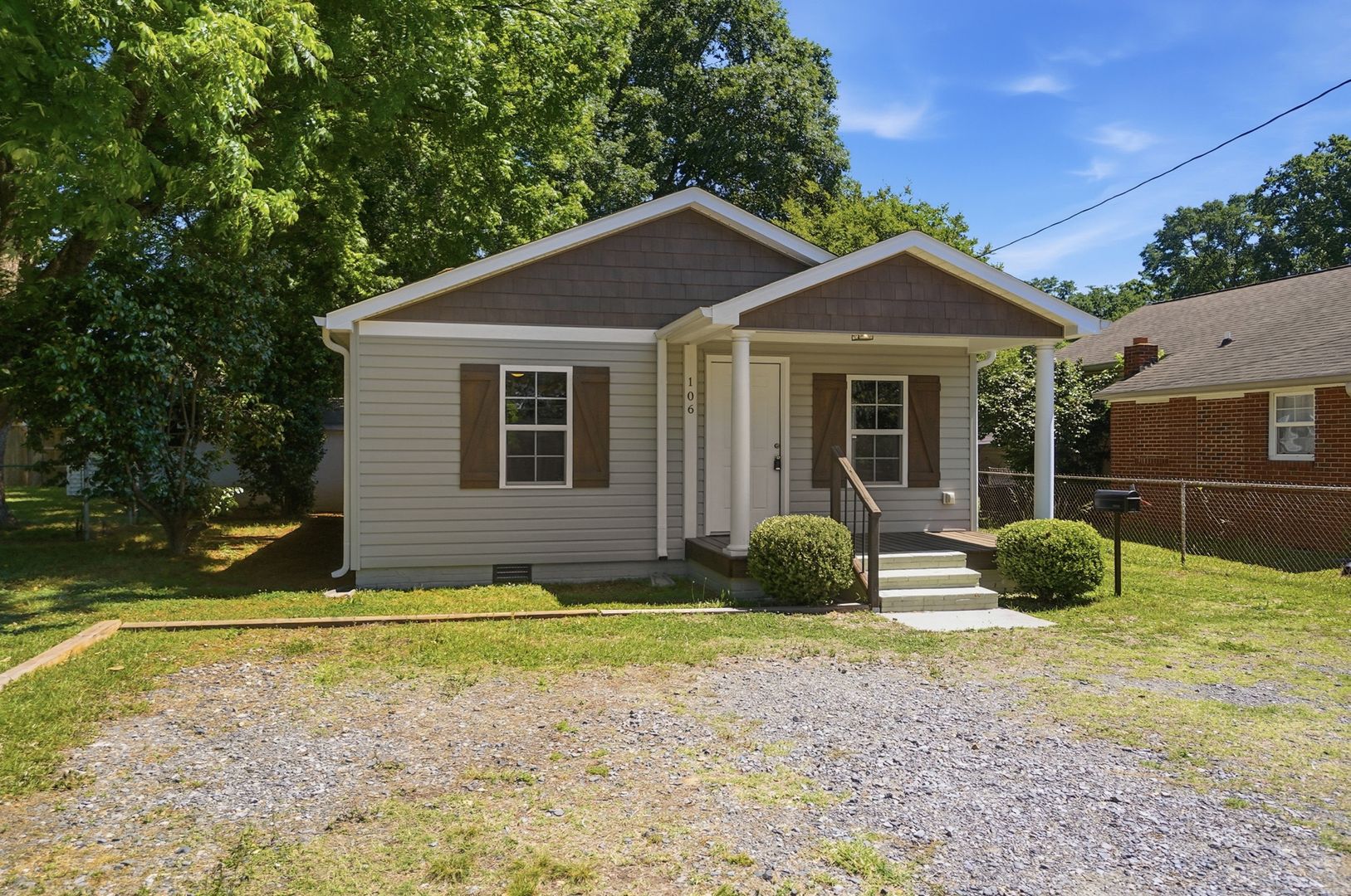 Belmont House: 106 Eagle Road