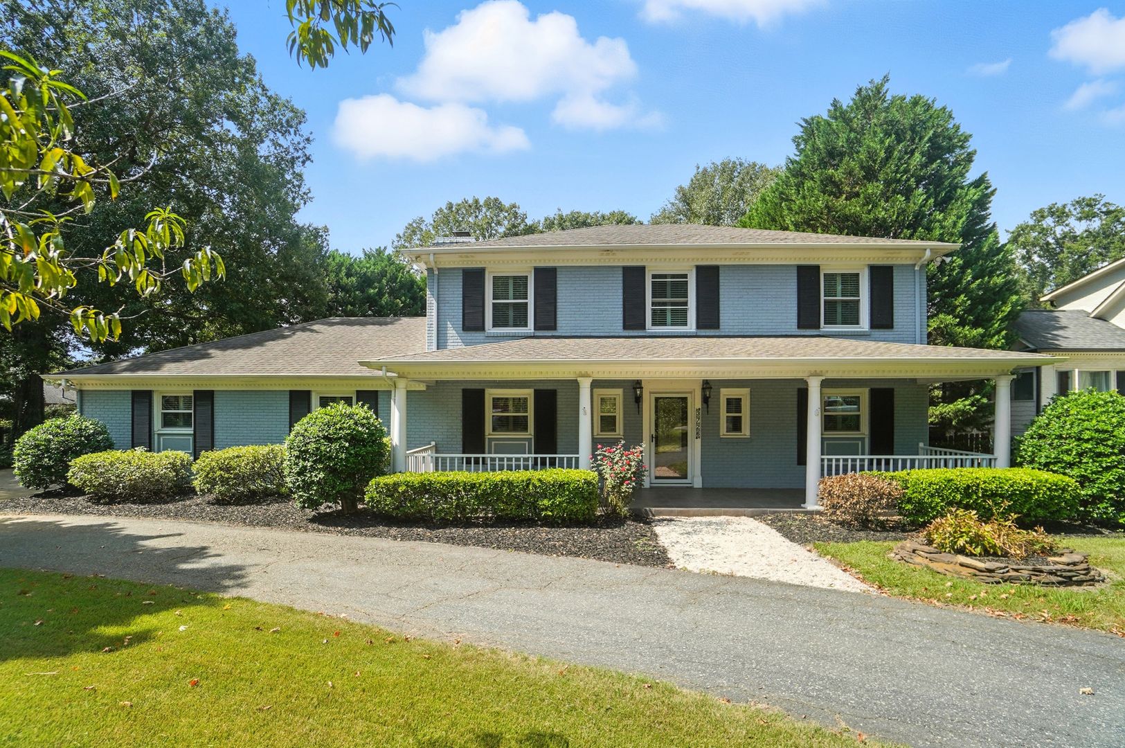 Charlotte House: 3726 Providence Rd