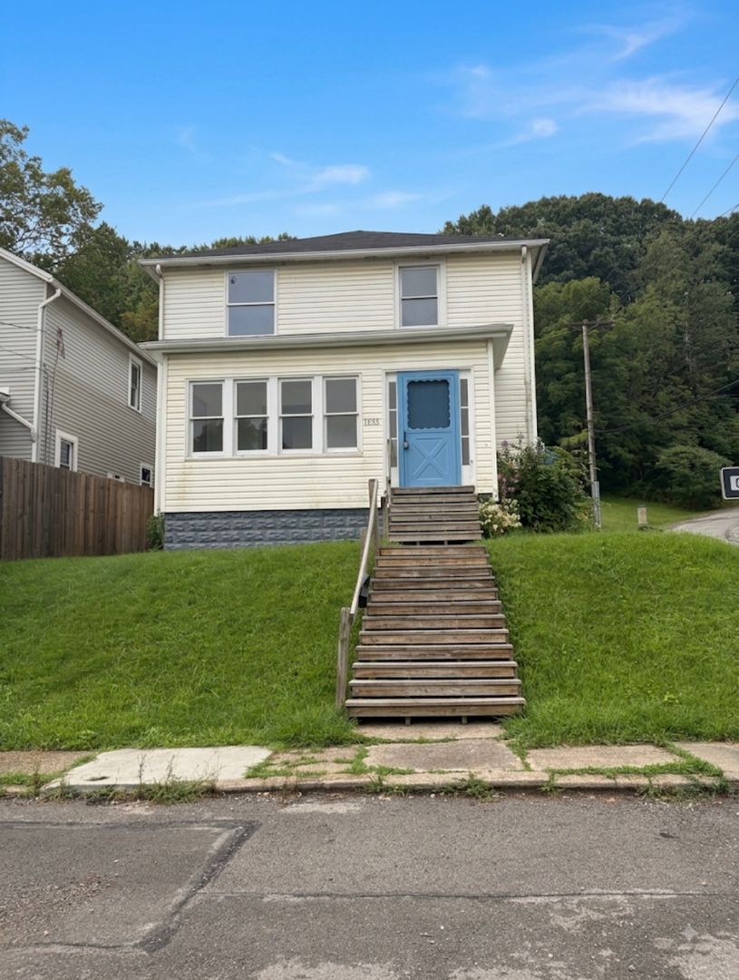 Aliquippa House: 1133 Wade Street