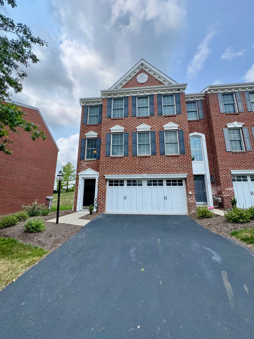 Wexford House: 307 Marshall Heights Drive