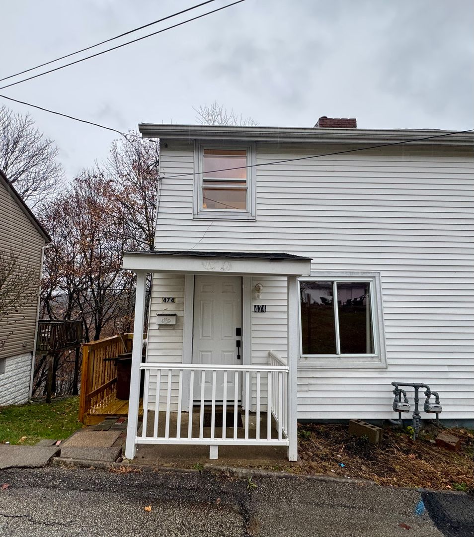 Leechburg Apartment: 470-474 Stang Avenue