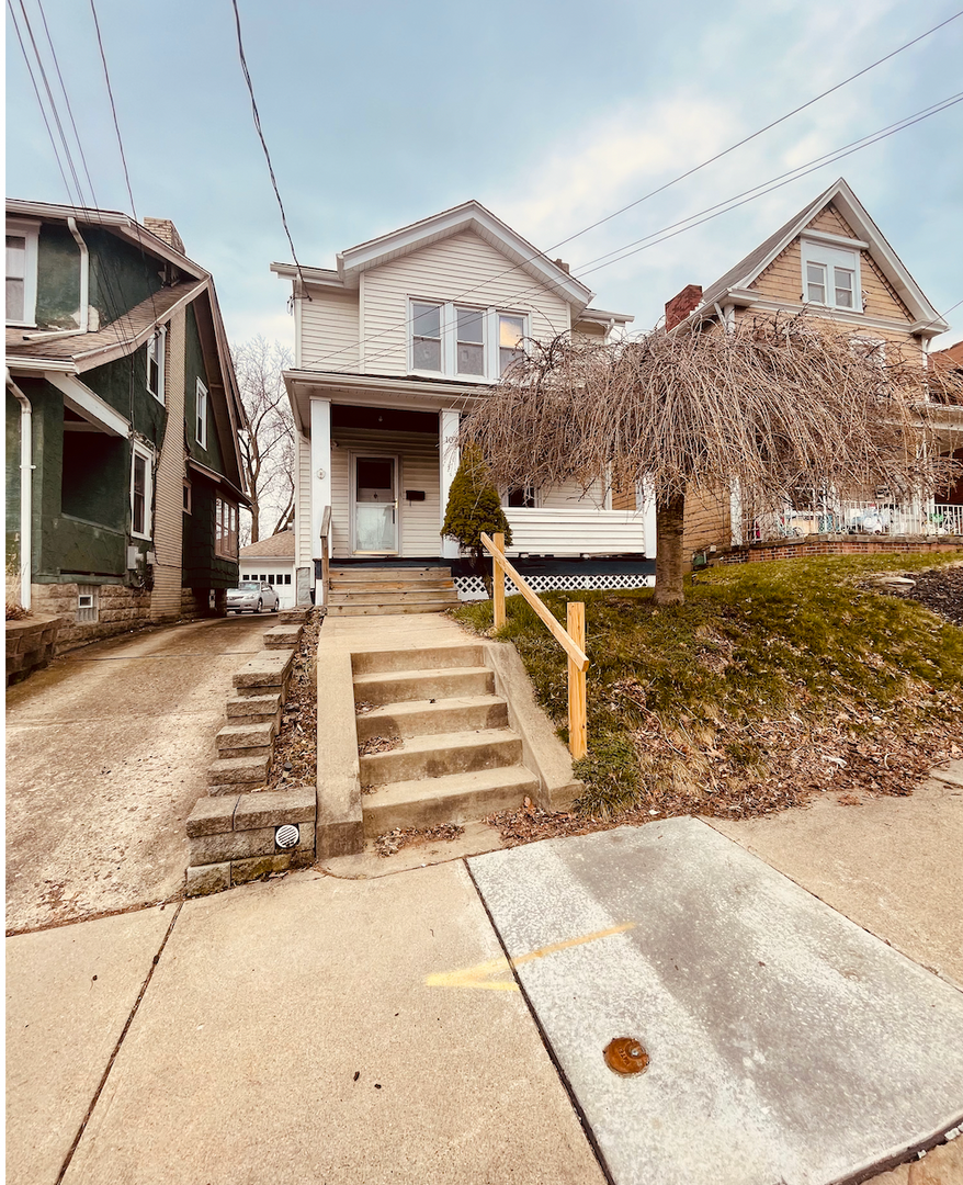 Pittsburgh House: 107 Ridgewood Avenue
