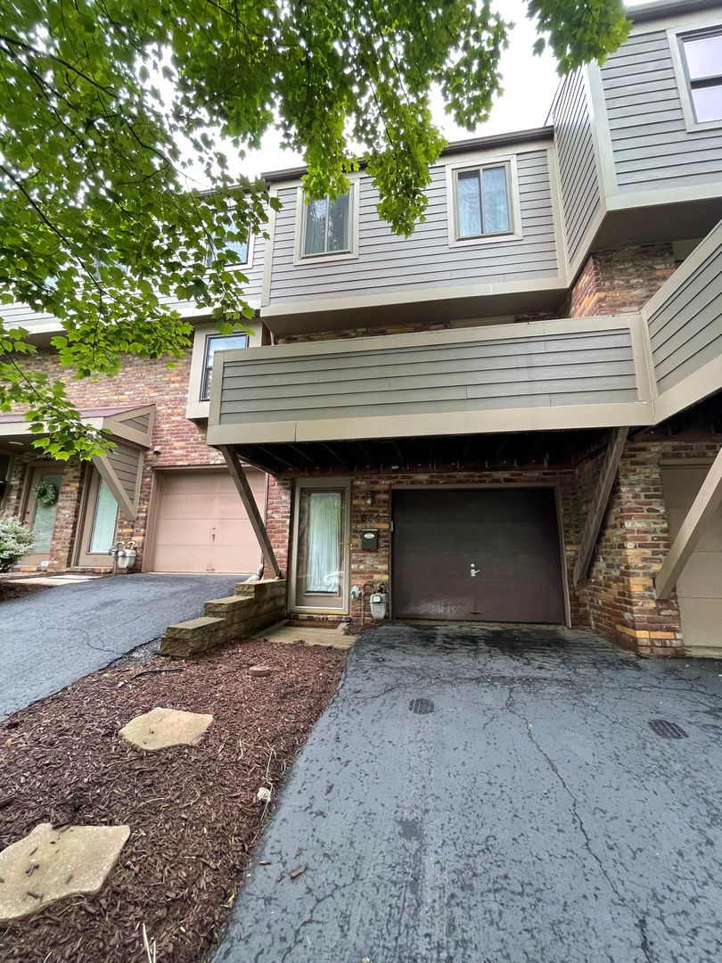 Bethel Park House: 604 Arkwood Drive