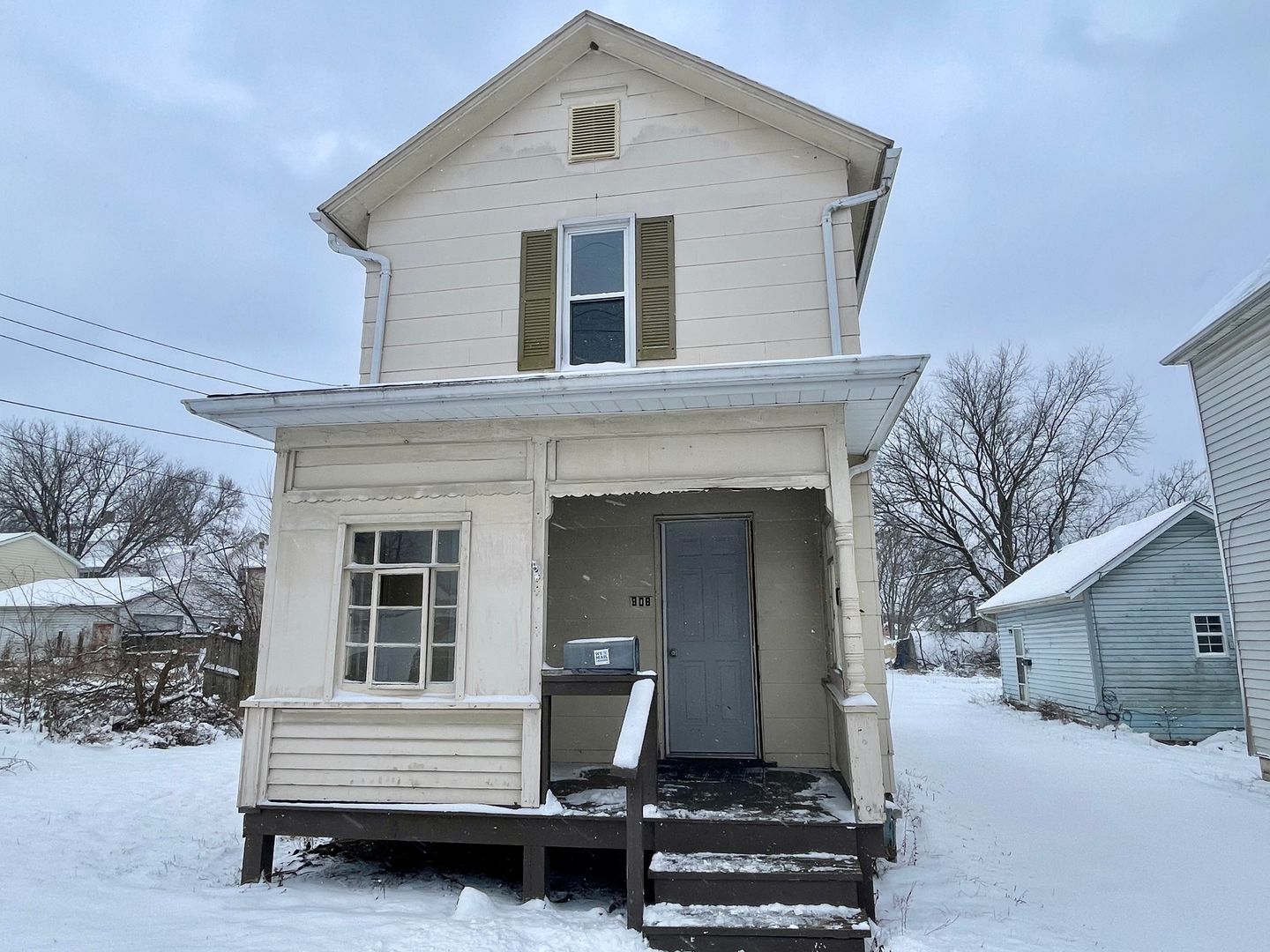 New Castle House: 808 Oak Street