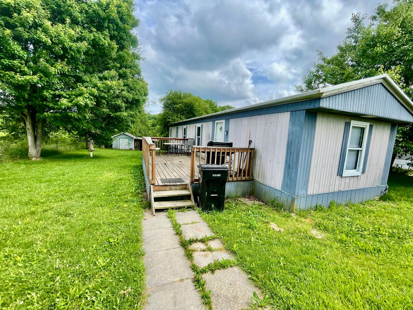 Aliquippa House: 855 State Route 18