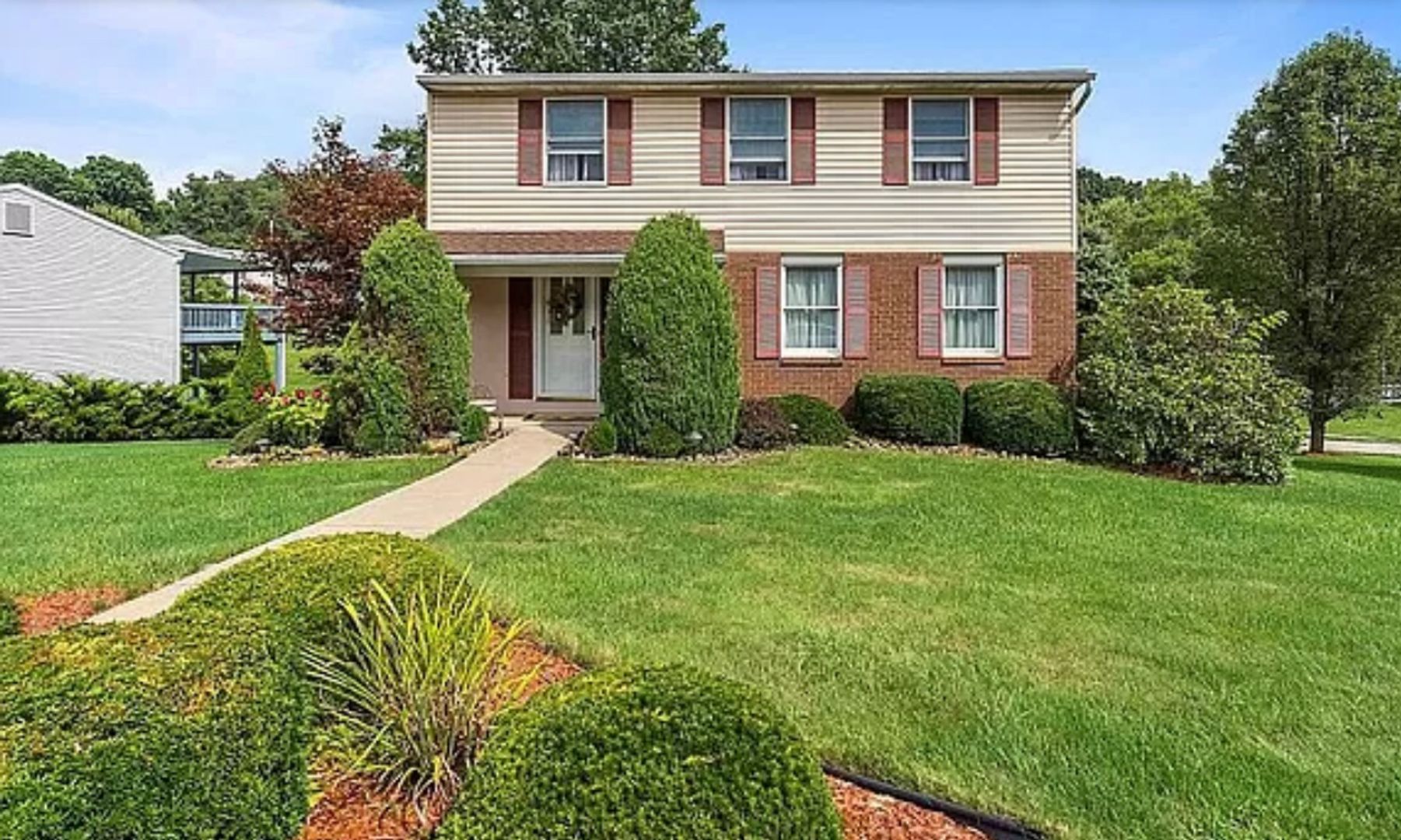 Aliquippa House: 6101 Chatham Drive