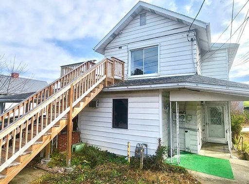 Studio Apartment in California! All utilities for one flat fee.