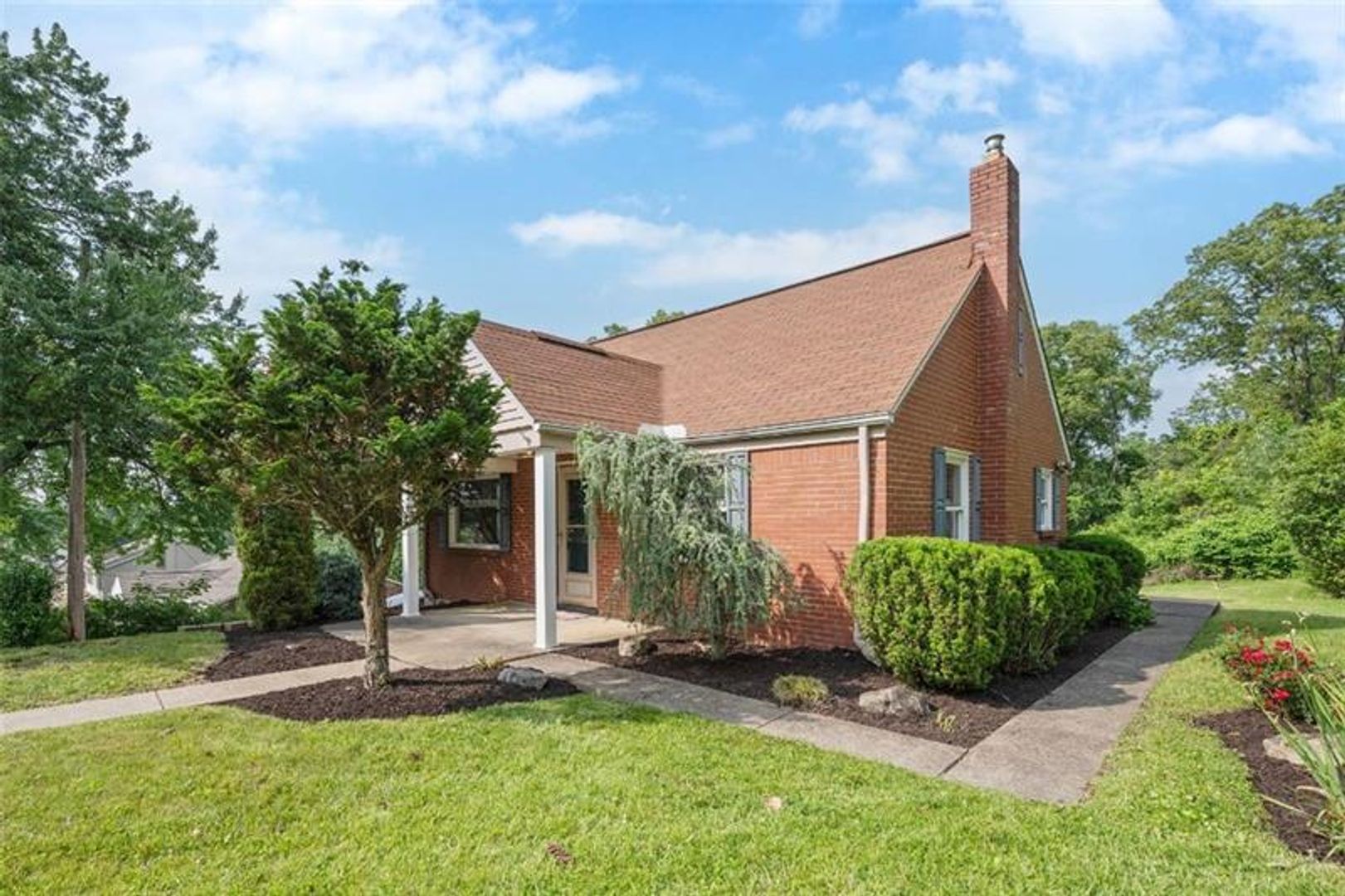 Pittsburgh House: 345 Franklin Drive