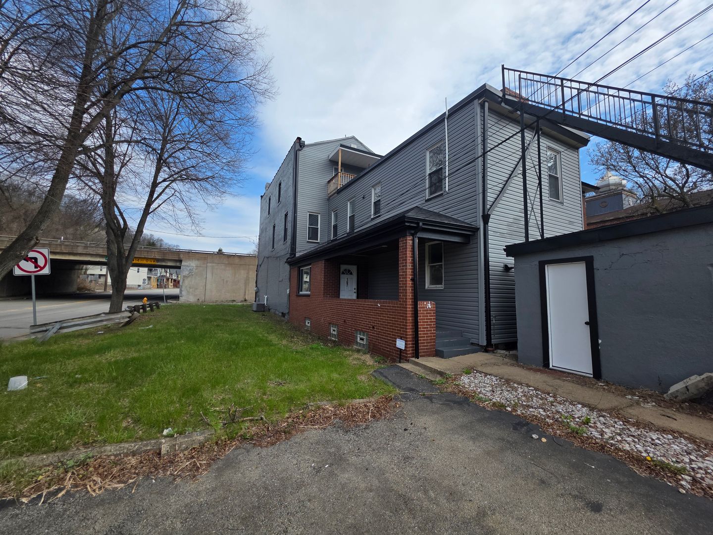 Wilmerding Apartment: 165-167 State Street