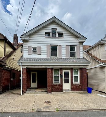 Cozy & Bright 2 Bedroom in Carrick! – photo 1