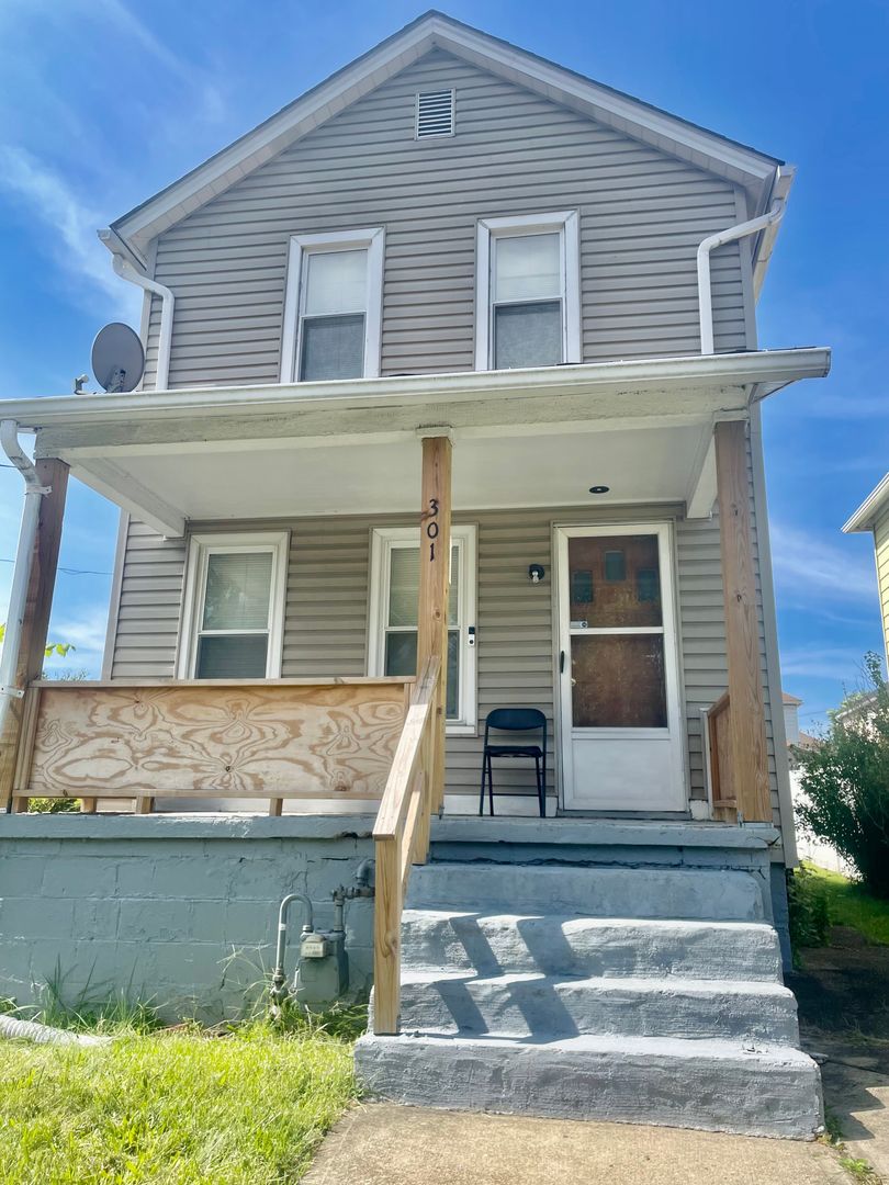 Aliquippa House: 301 Wykes Street