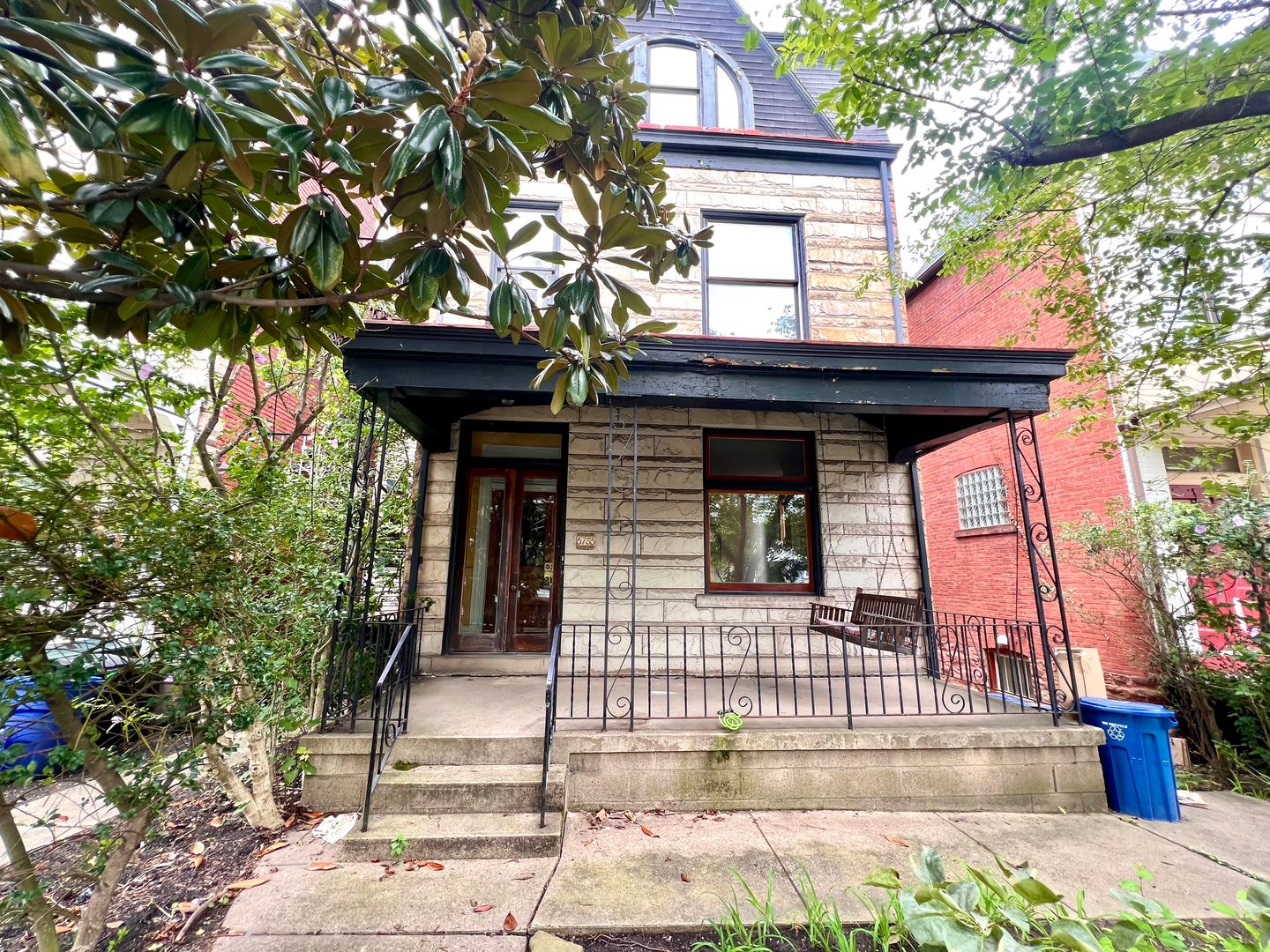 Pittsburgh Apartment: 5735 Howe Street