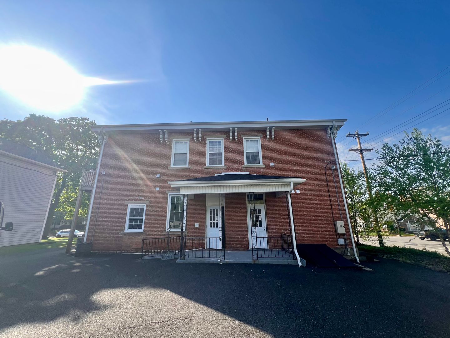 Beaver Apartment: 1198 Third Street