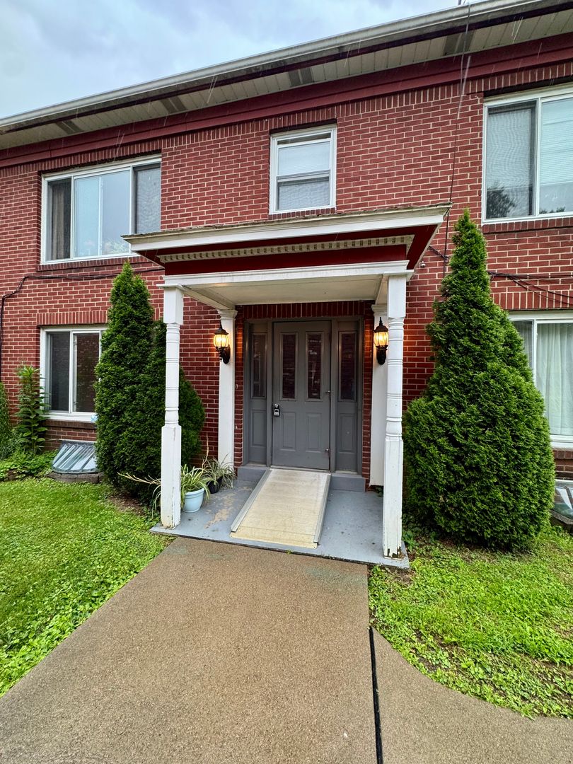 Pittsburgh Apartment: 111 W. Steuben Street