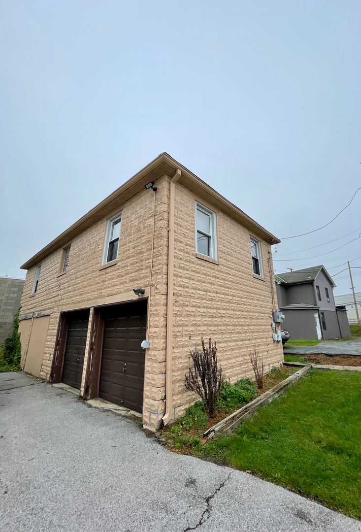 Pittsburgh House: 3827 Willow Avenue