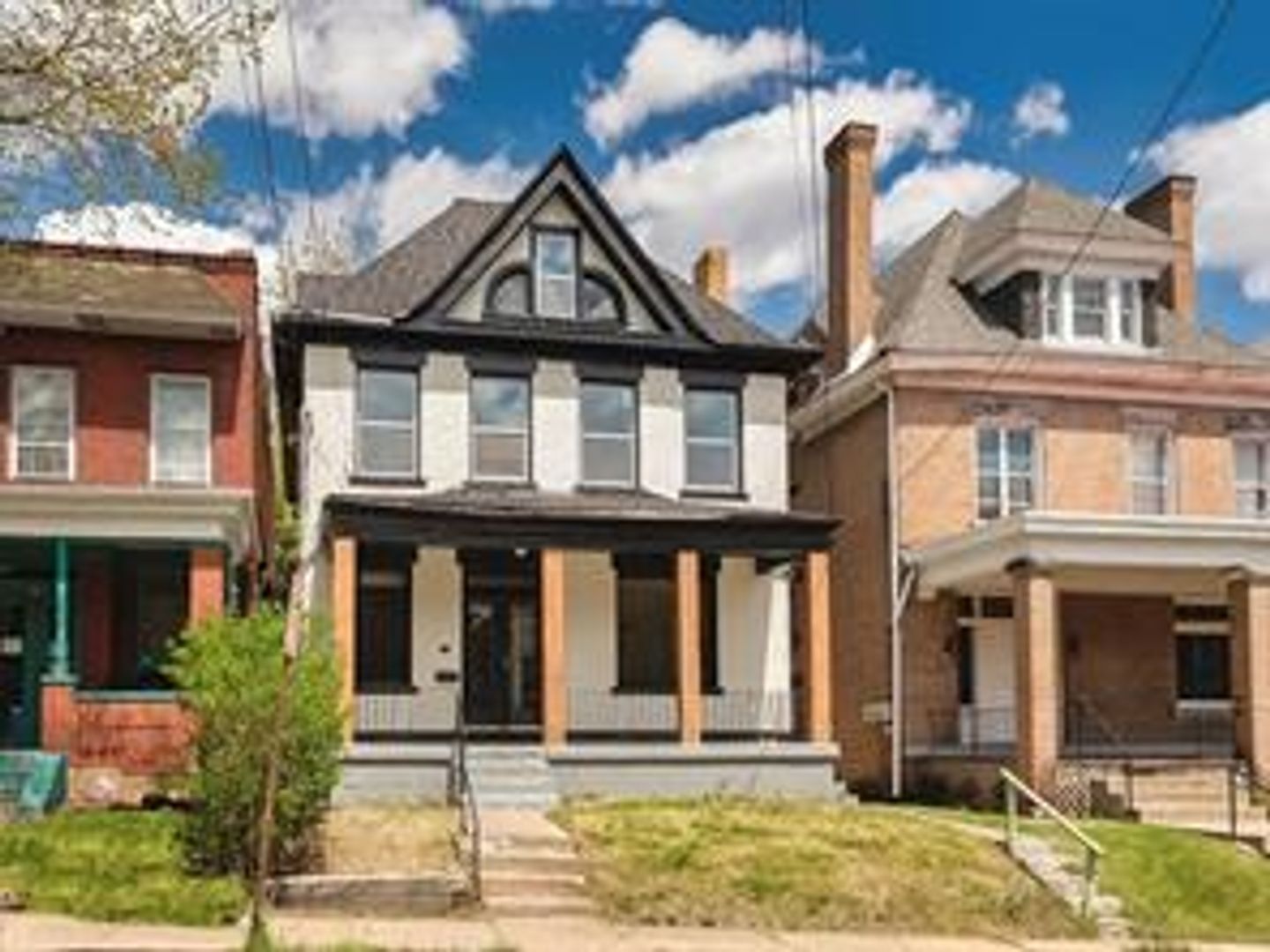 Pittsburgh House: 923 Adelaide Street