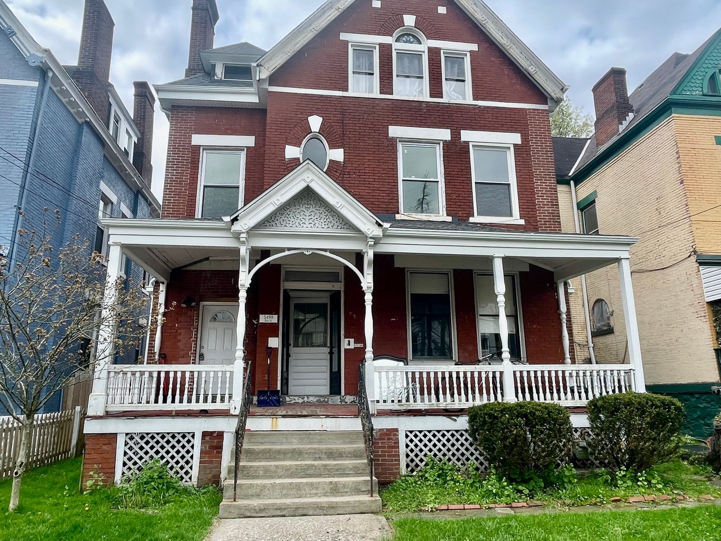 Pittsburgh Apartment: 5498 Hayes Street