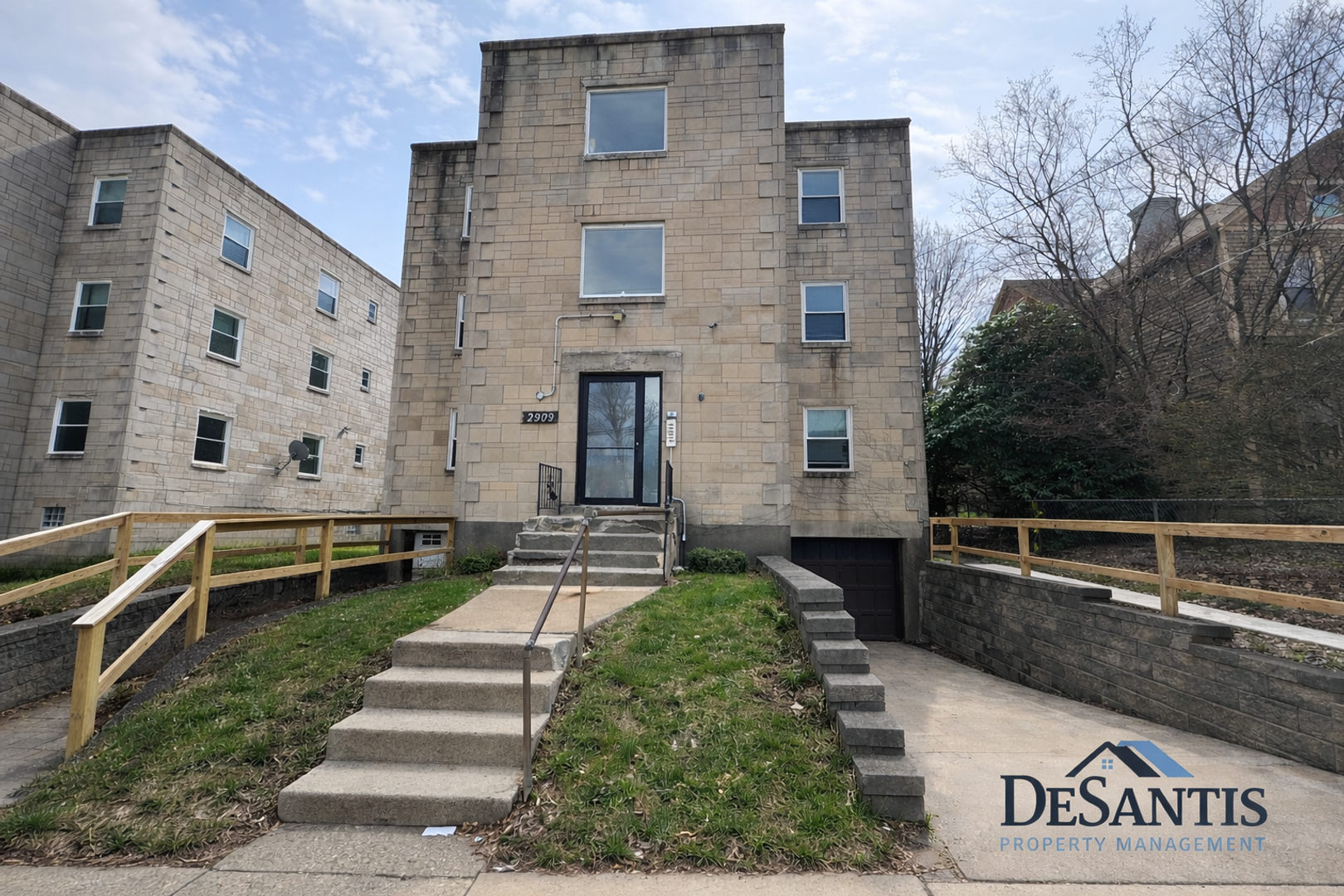 Pittsburgh Apartment: 2909 Chartiers Avenue