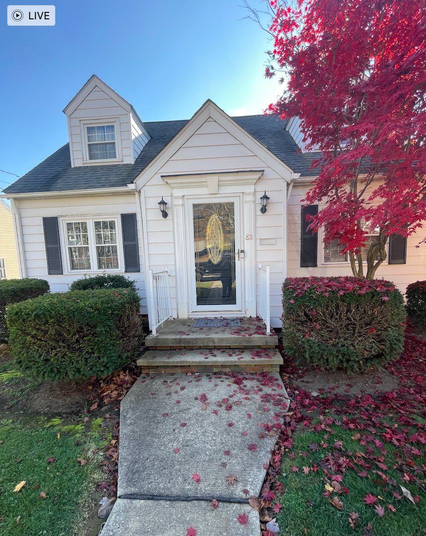 Ellwood City House: 811 California Avenue