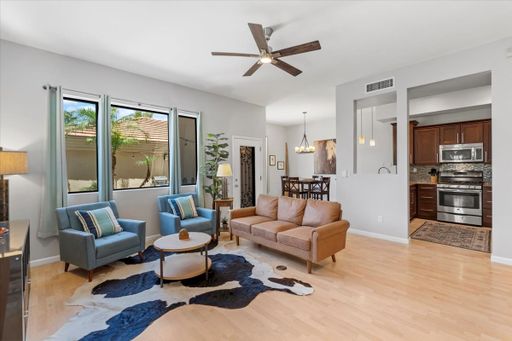 Seasonal Rental in Palm Cove – photo 1