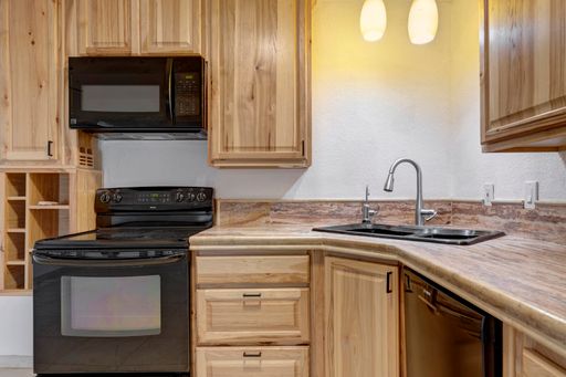 Quail Creek Condominiums