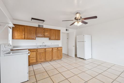 2525 E Willetta St - B – photo 1