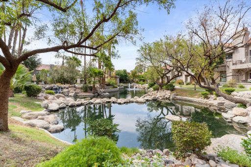 Seasonal Rental in The Fountains – photo 1