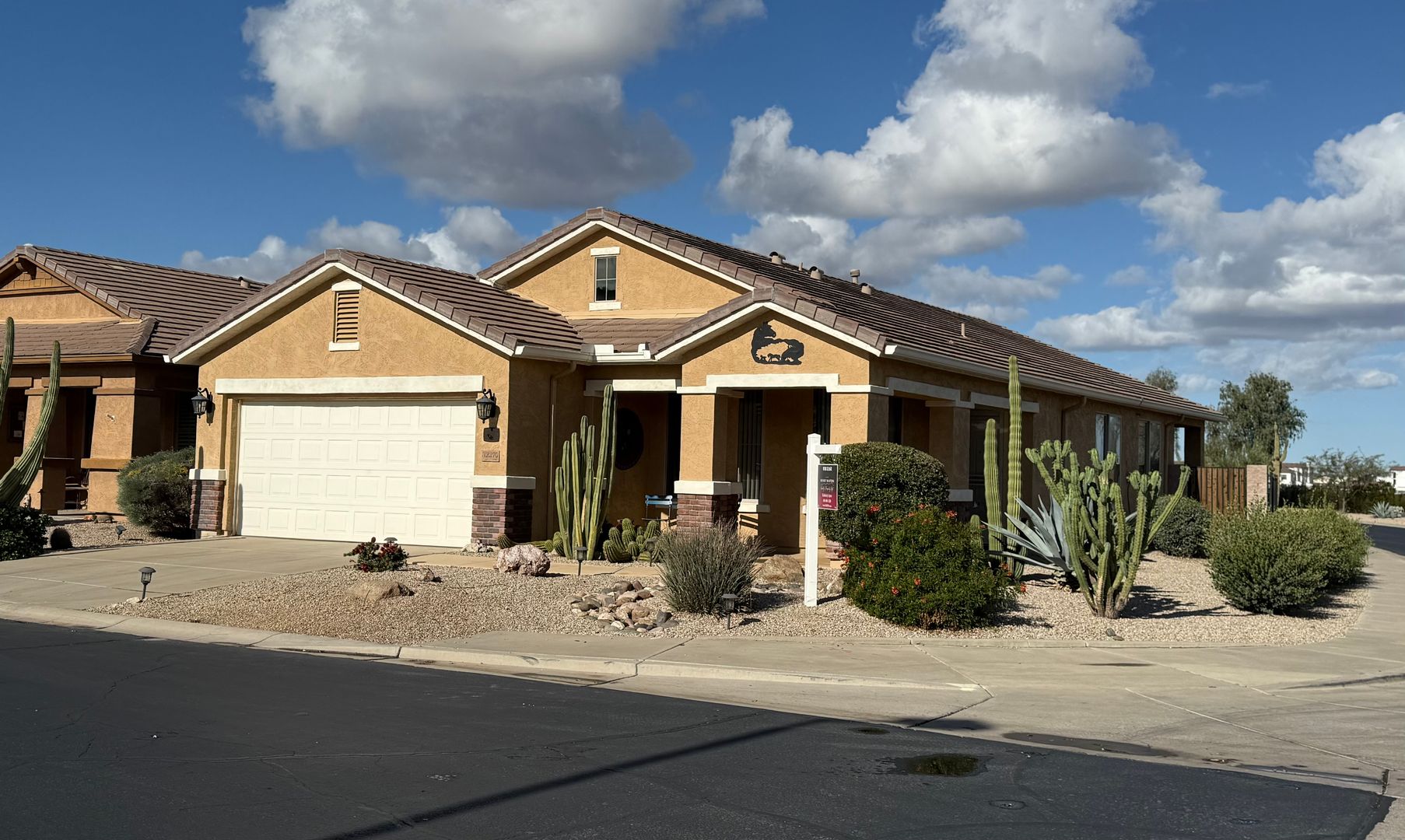 San Tan Valley House: 32270 N. Echo Canyon Rd.