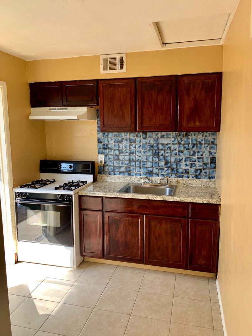 Glendale Apartment: 7107 N 53rd Avenue