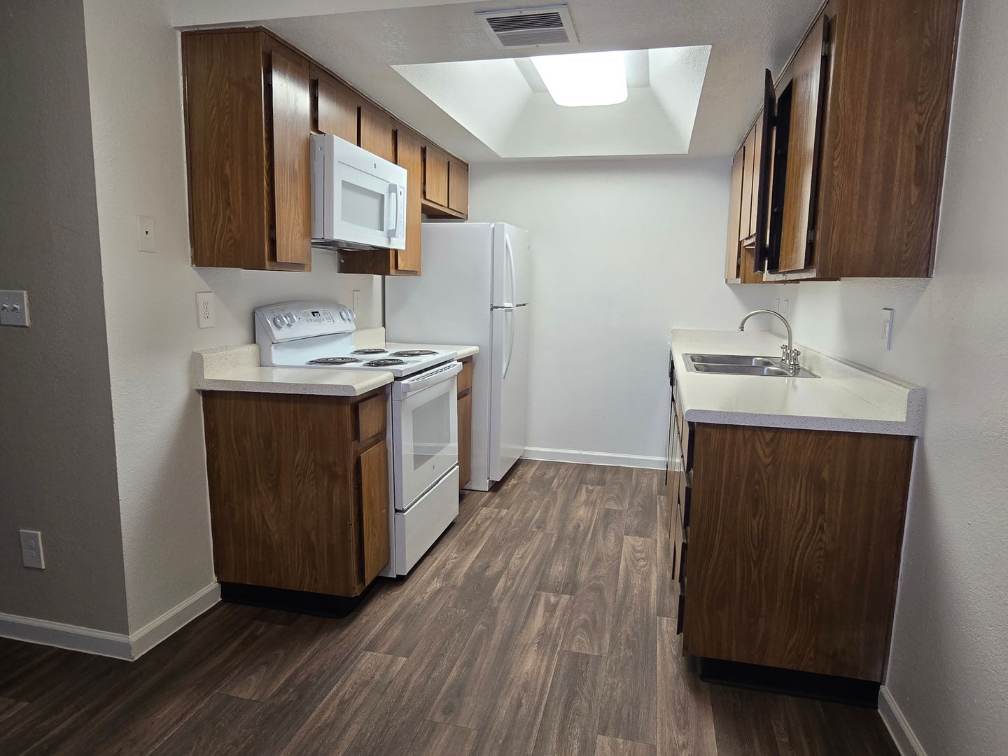 Glendale Apartment: 8605 N. 59th Ave