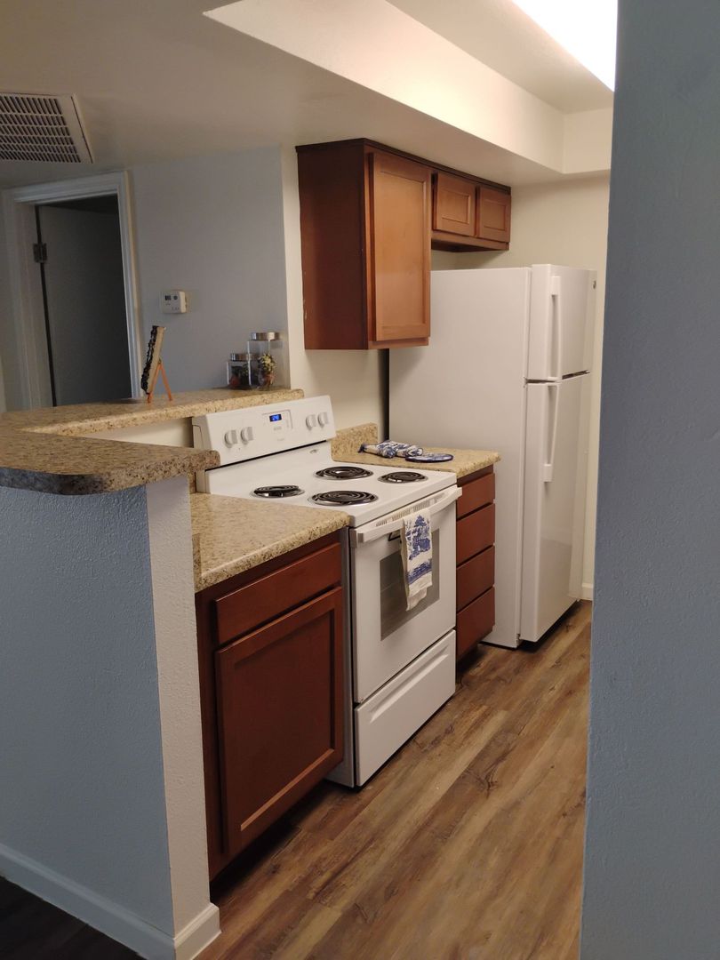 Scottsdale Apartment: 8521 E. McDowell Rd