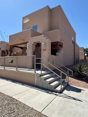 1 Bedroom 1.5 Bath Condo – photo 1