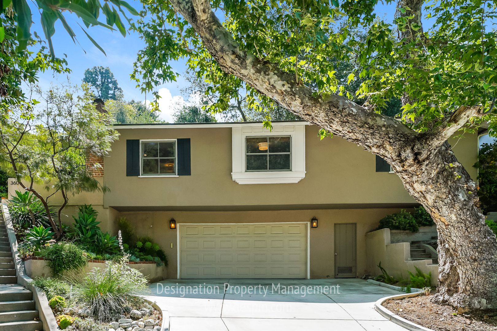Pasadena House: 360 Glenullen Dr