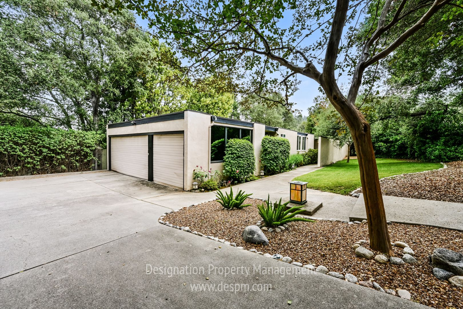 La Canada House: 4120 Dover Rd.