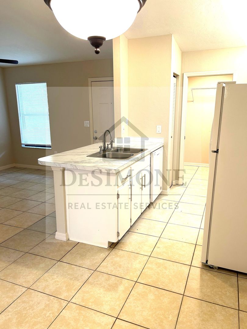 Ocala Apartment: NE 8th Terrace