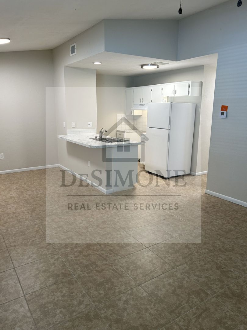 Ocala Apartment: NE 8th Terrace