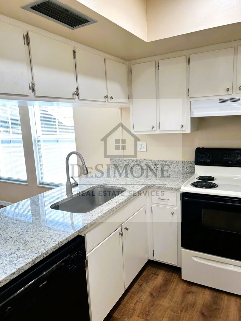 Ocala Apartment: SE Ft. King Street