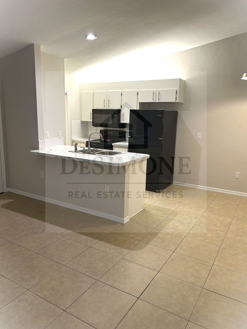 Ocala Apartment: NE 8th Terrace