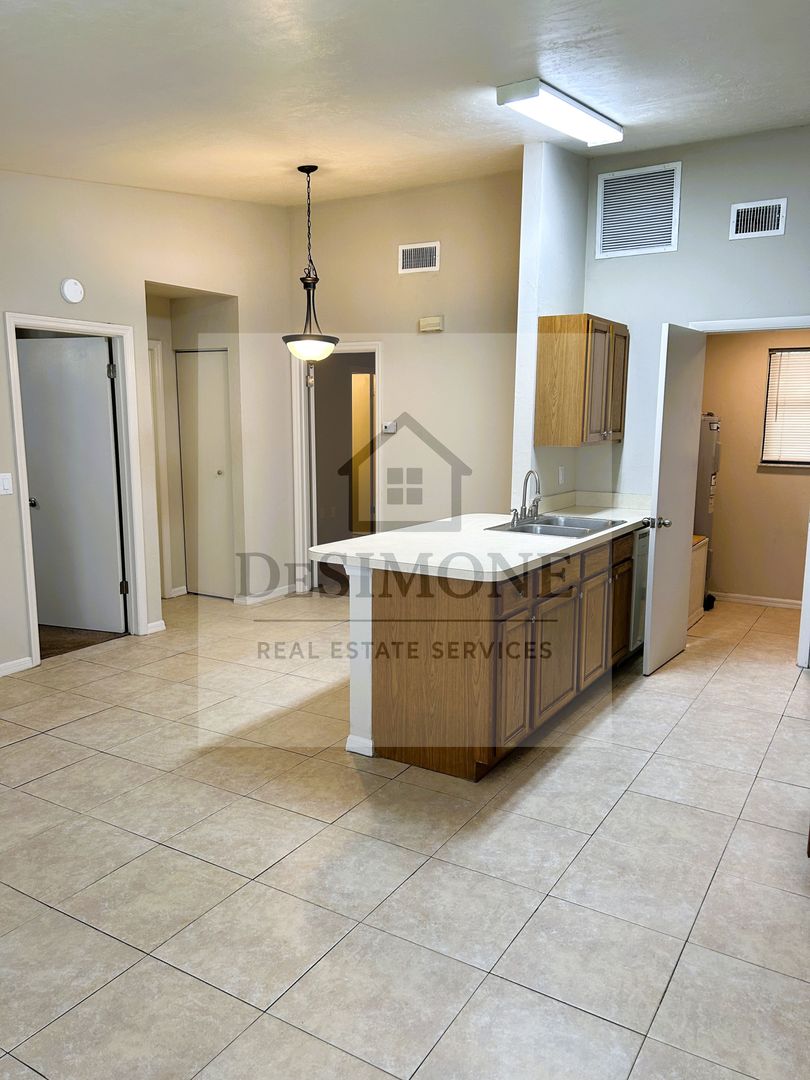 Ocala Apartment: NE 8th Terrace