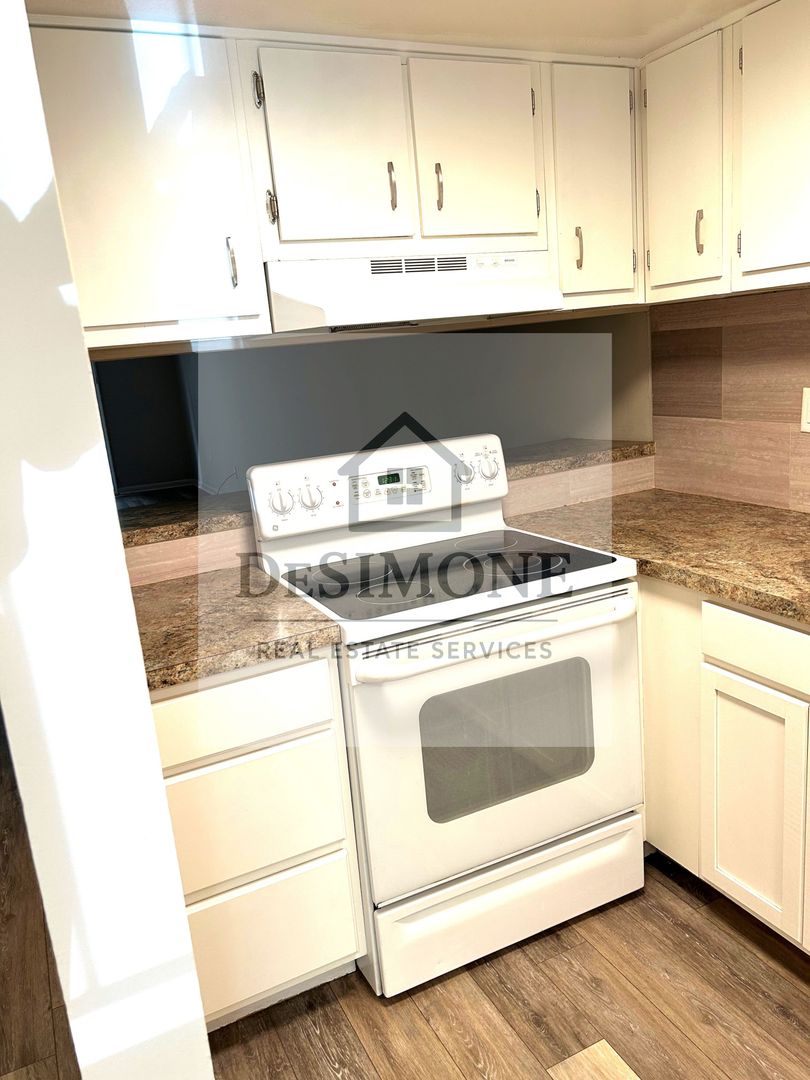 Palm Lake Apartments 4 of 12