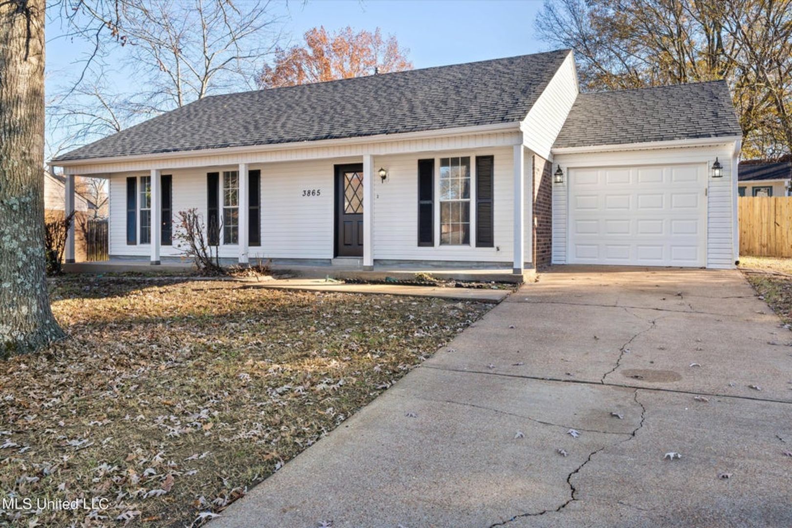 Horn Lake House: Shadow Oaks Parkway 3865