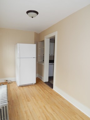 Listing photo thumbnail