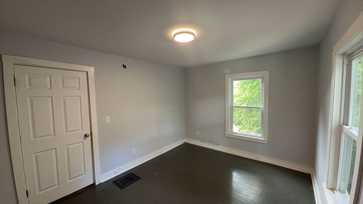 Listing photo thumbnail