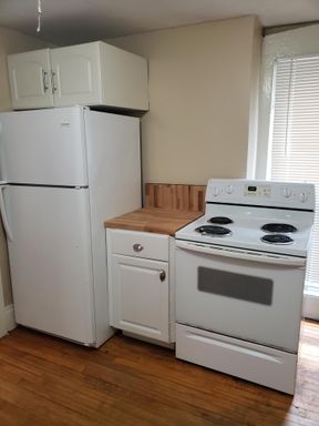 Listing photo thumbnail