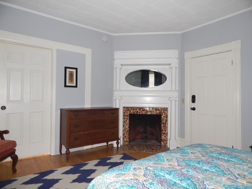 317 State Street , Apt 1A, Bangor, ME 04401