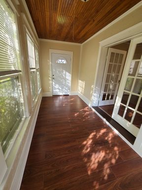Listing photo thumbnail