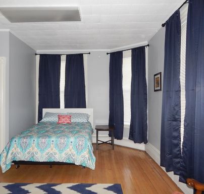 Listing photo thumbnail