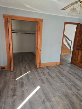 Listing photo thumbnail