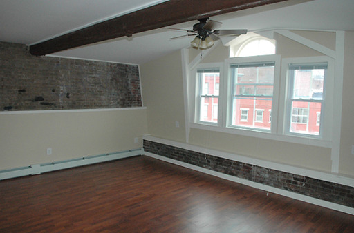 Listing photo thumbnail